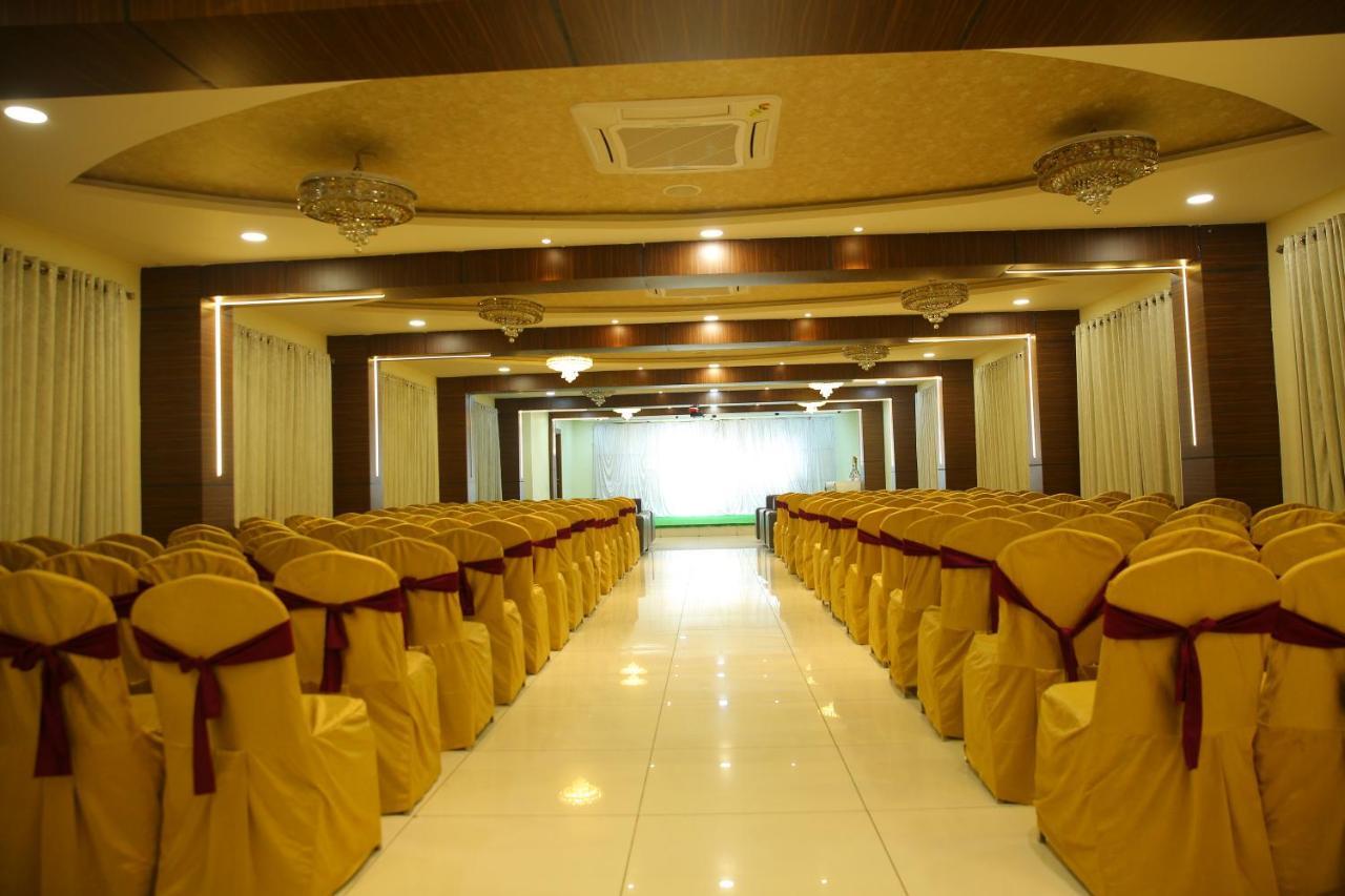 Hotel Maruthi Inn Nirmal  Luaran gambar