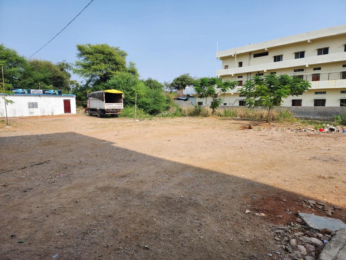 Hotel Maruthi Inn Nirmal  Luaran gambar