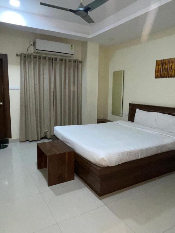 Hotel Maruthi Inn Nirmal  Luaran gambar